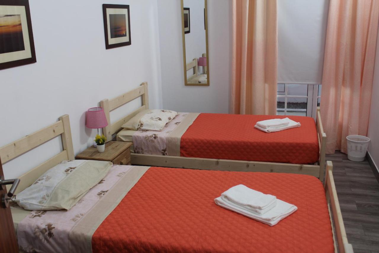Vitorino De Nemesio Guesthouse Понта-Делгада Экстерьер фото
