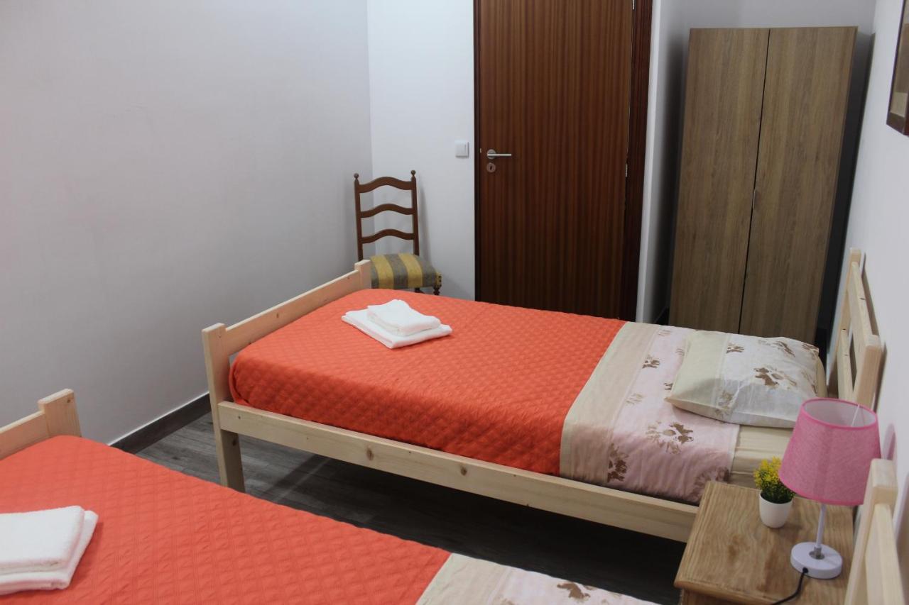Vitorino De Nemesio Guesthouse Понта-Делгада Экстерьер фото