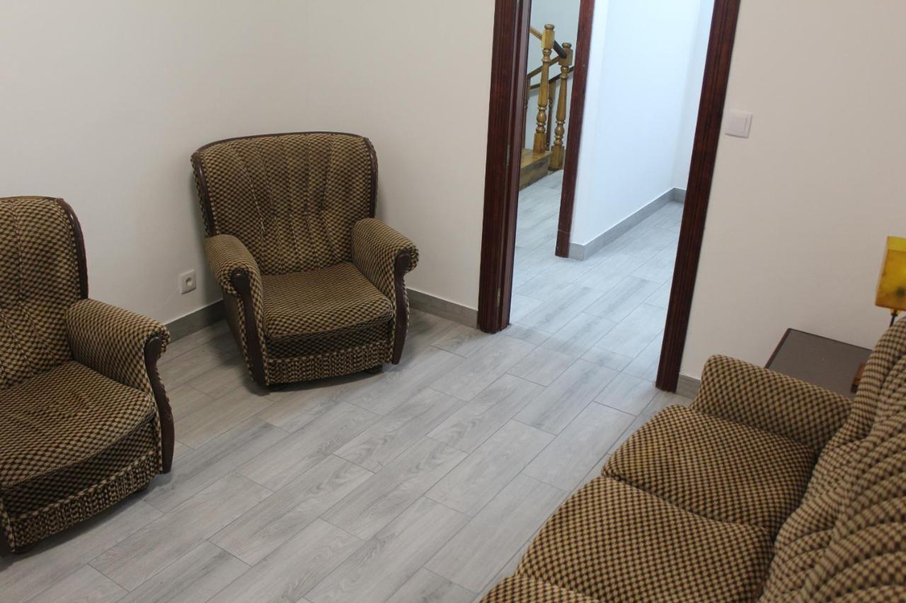 Vitorino De Nemesio Guesthouse Понта-Делгада Экстерьер фото